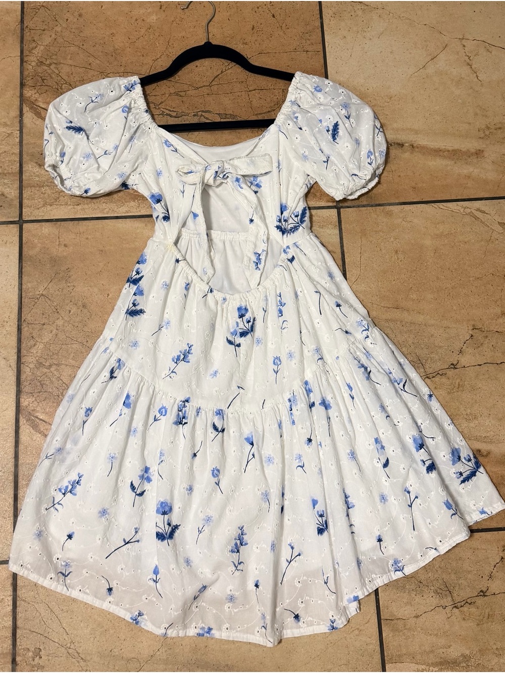 Jessica Simpson White Dress with Blue Floral Print and Puff Sleeves